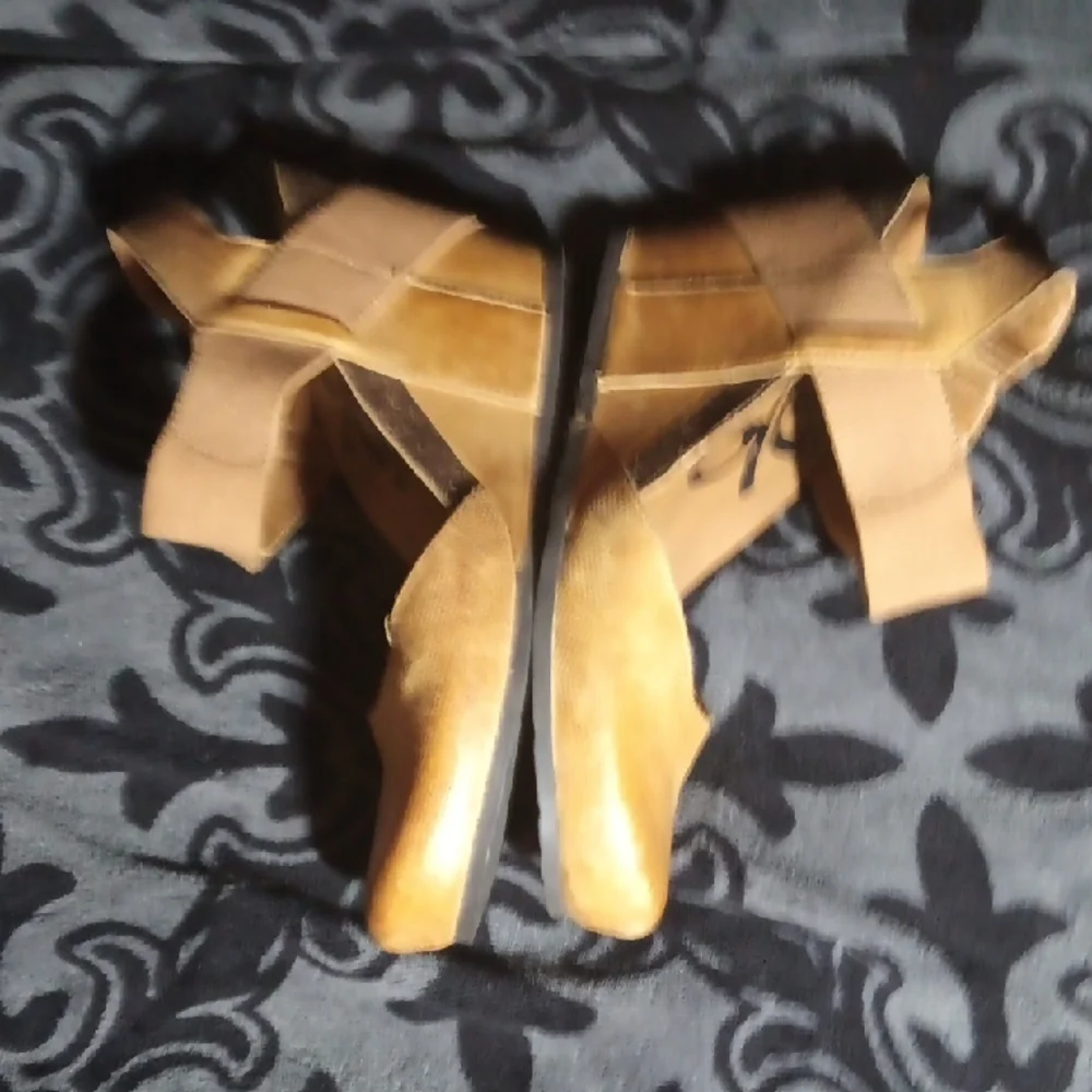 OTBT Tan Women's Sandals - Picture 8 of 8